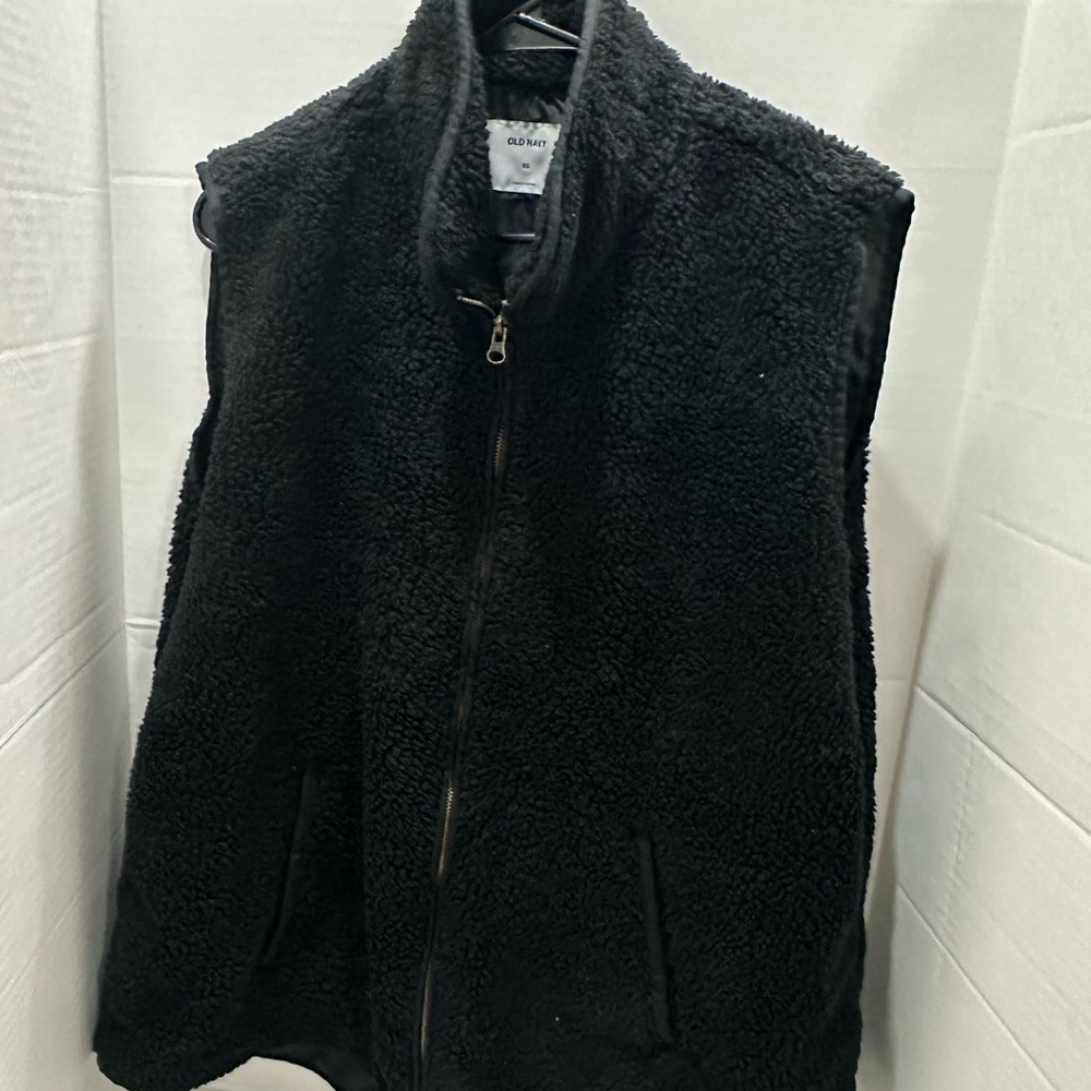 Old Navy Woman’s XXL Black Zip Up Fleece Vest